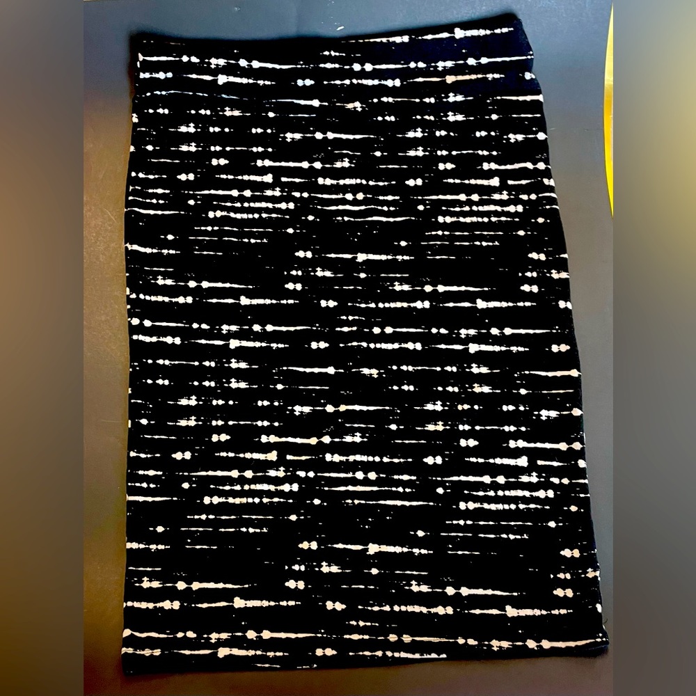 Forever 21 Contemporary Black & White Cotton Skirt Sz L